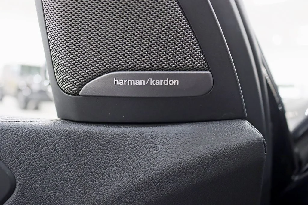 Used 2021 Black BMW M50i image 34