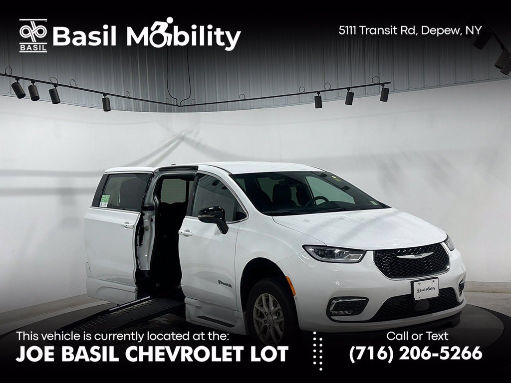 Used 2025 White Chrysler Wheelchair Accessible-  Select image 1