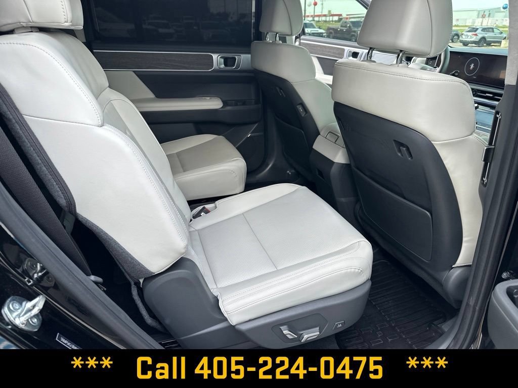 Used 2024 Black Hyundai Calligraphy image 42