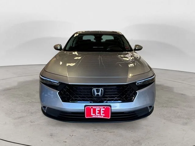 Used 2024 Silver Honda EX image 9