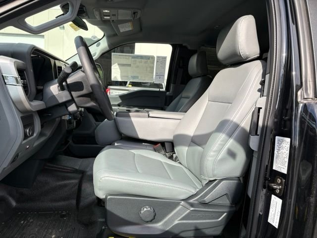 2026 Ford F-550SD — photo 11