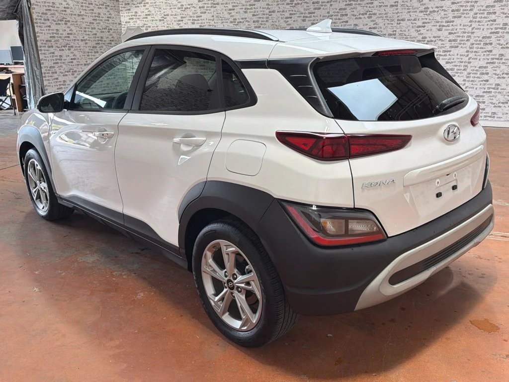 Used 2023 Lunar White Hyundai SEL image 5