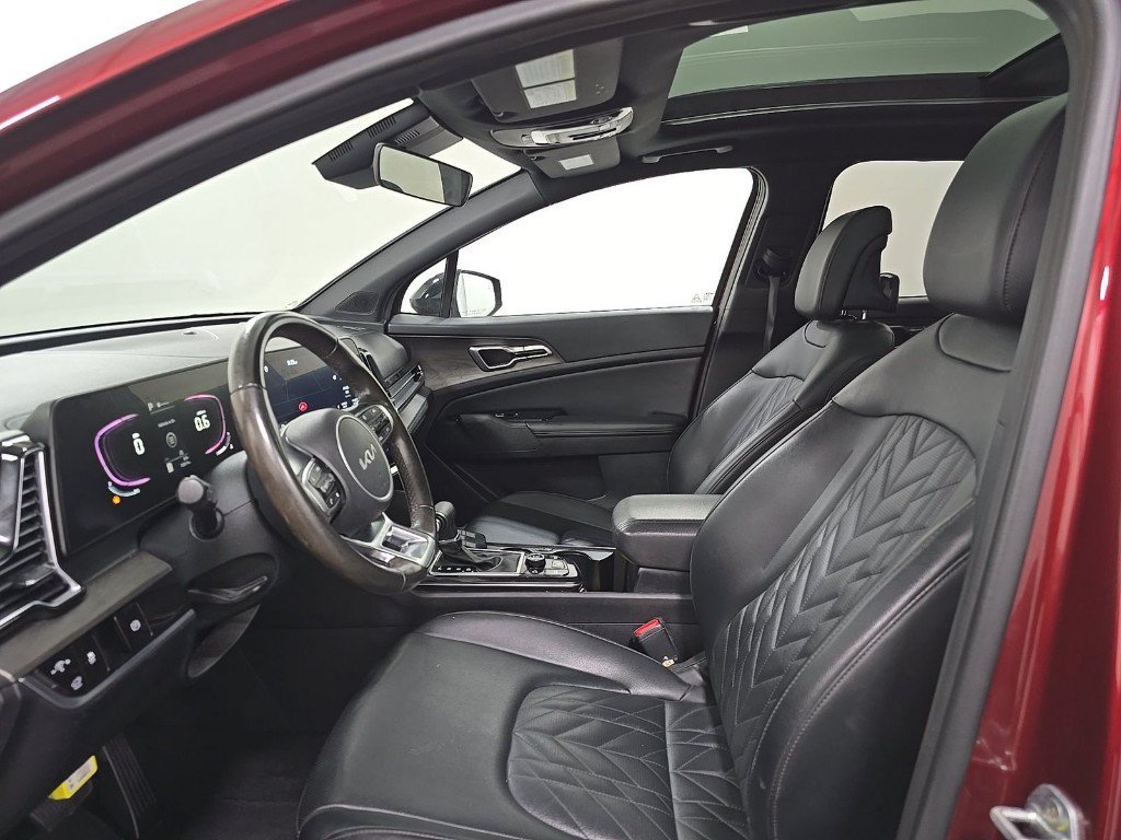 Used 2023 Red Kia X-Line image 7
