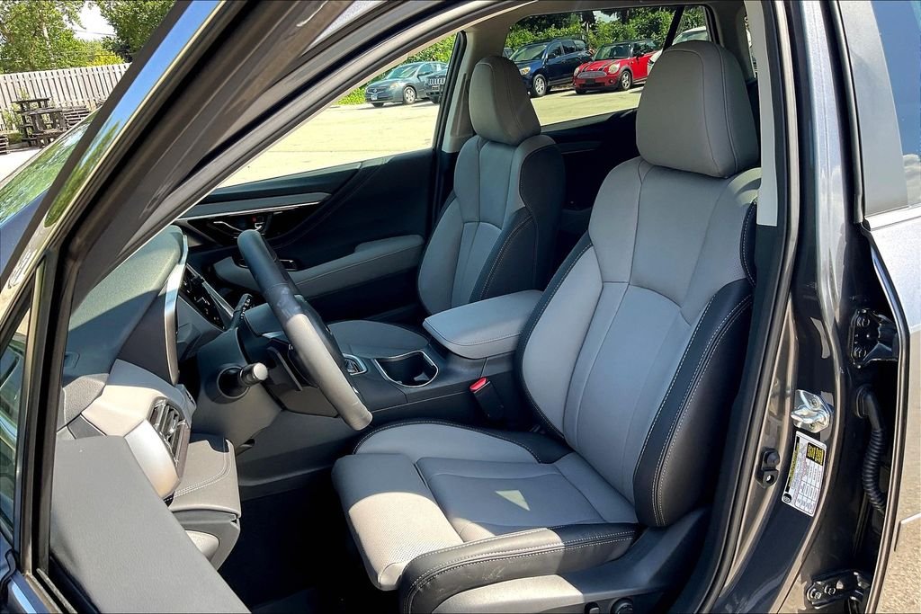 2025 Subaru Outback Limited - Photo 25