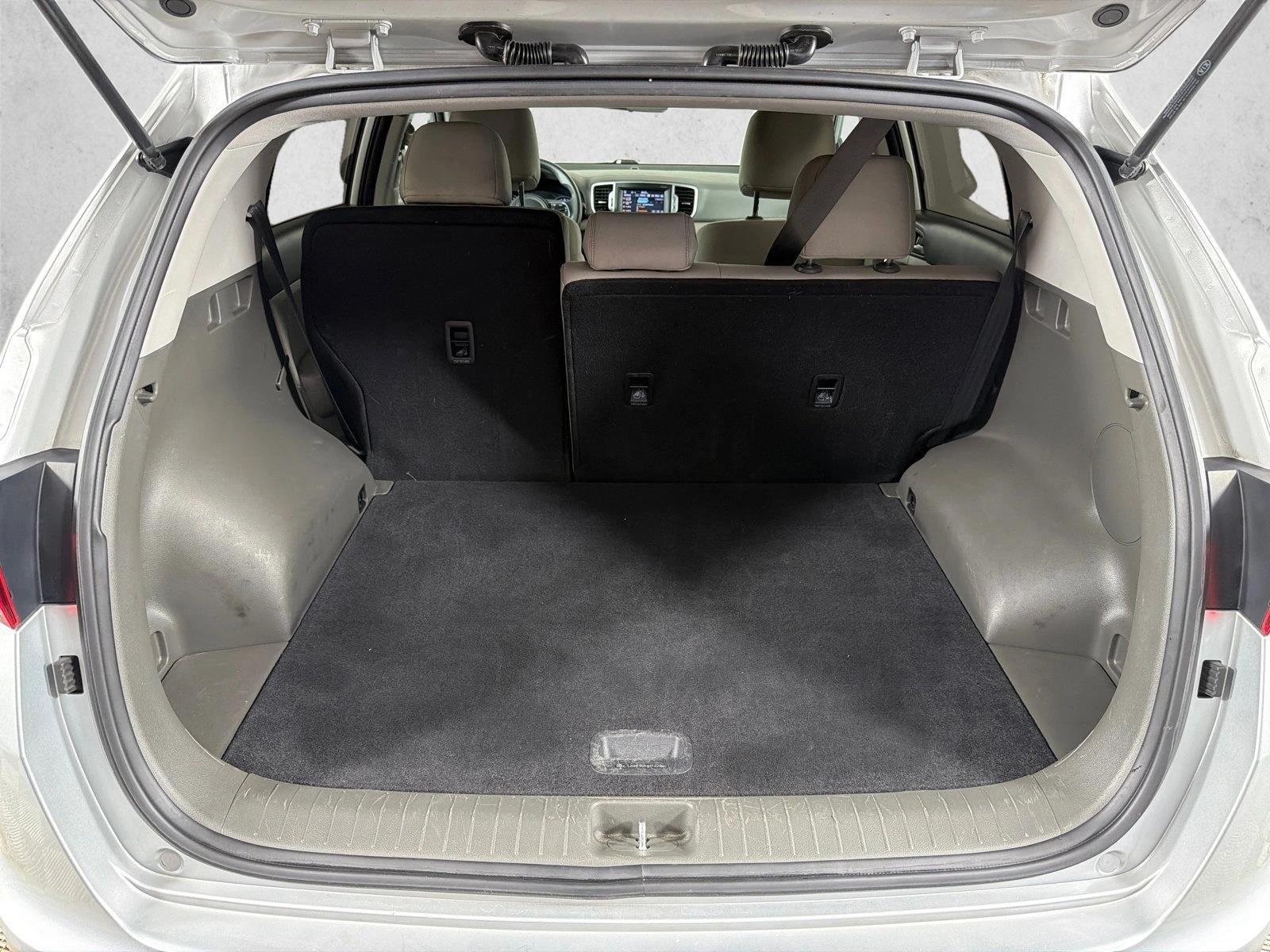 Used 2017 Sparkling Silver Kia LX image 18