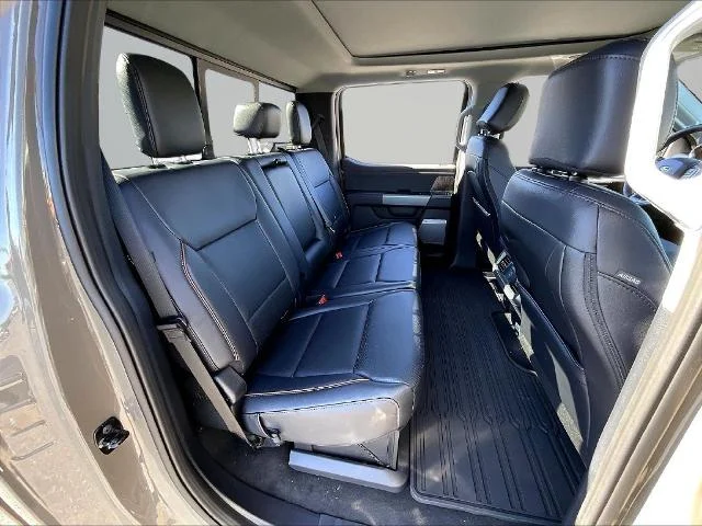 New 2027 Marsh Gray Metallic Ford F-250® Lariat® image 51