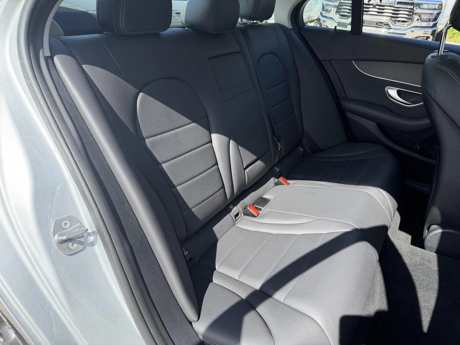 Used 2020 Iridium Silver Metallic Mercedes-Benz C 300 image 18