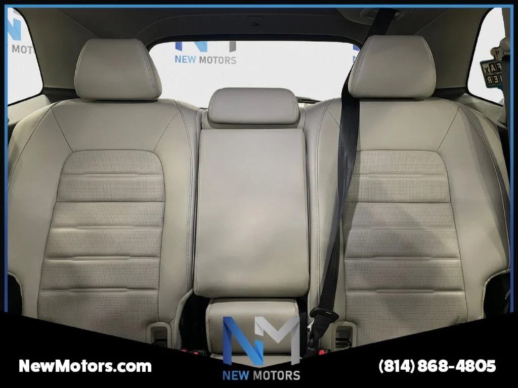 Used 2023 White Honda EX-L image 13