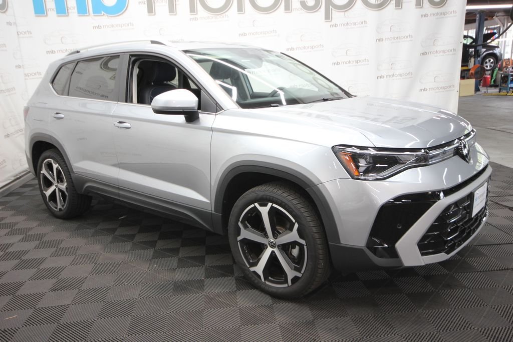 2025 Volkswagen Taos SEL - Photo 12