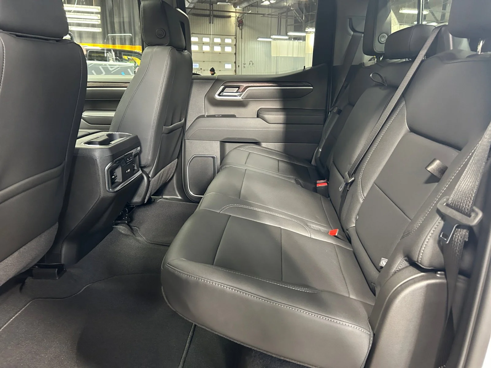 New 2026 Glacier White Tricoat GMC SLT image 19