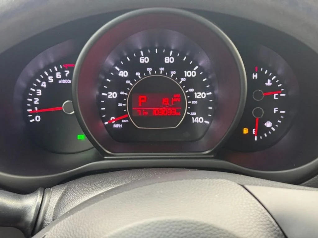 Used 2016 Latte Brown Kia Base image 20