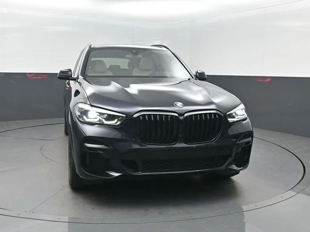 Used 2022 Black BMW sDrive40i image 36