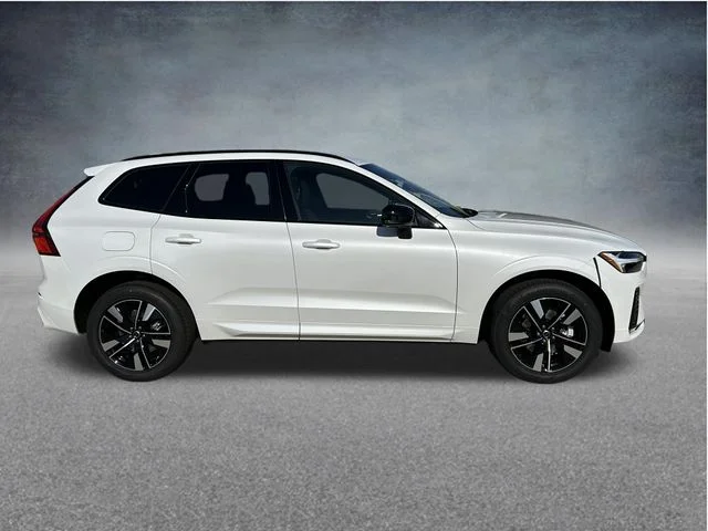 New 2026 Crystal White Volvo Core image 9