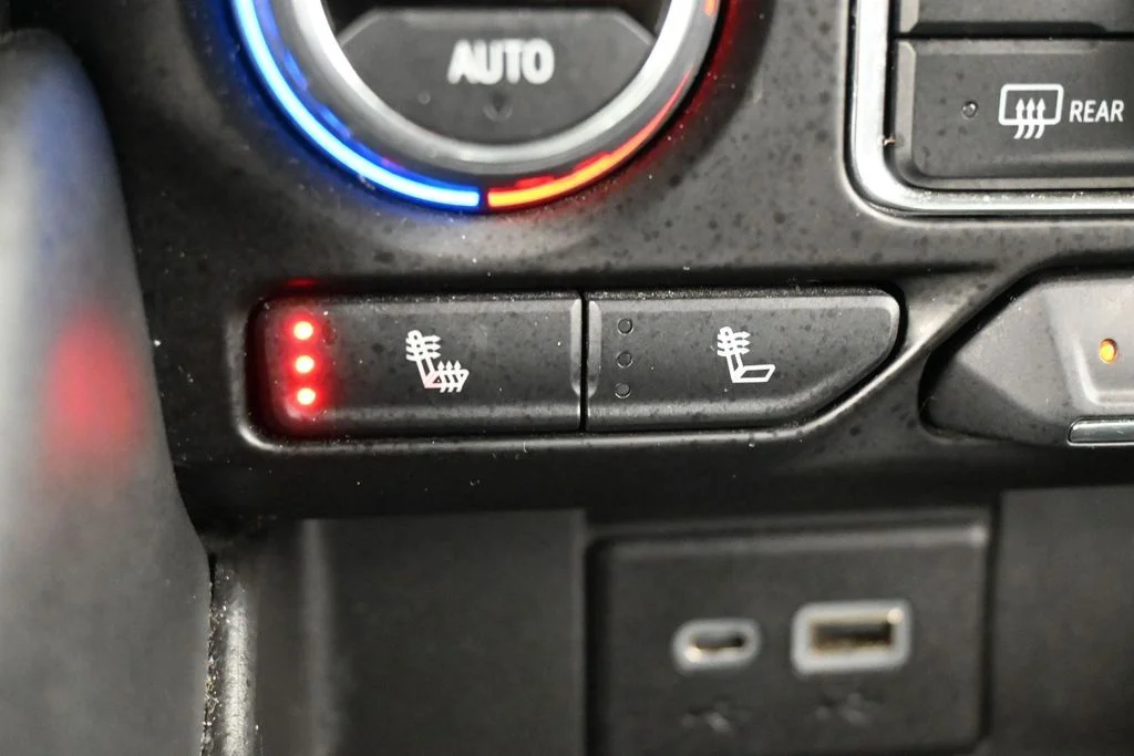 Used 2022 Black Chevrolet LT image 22