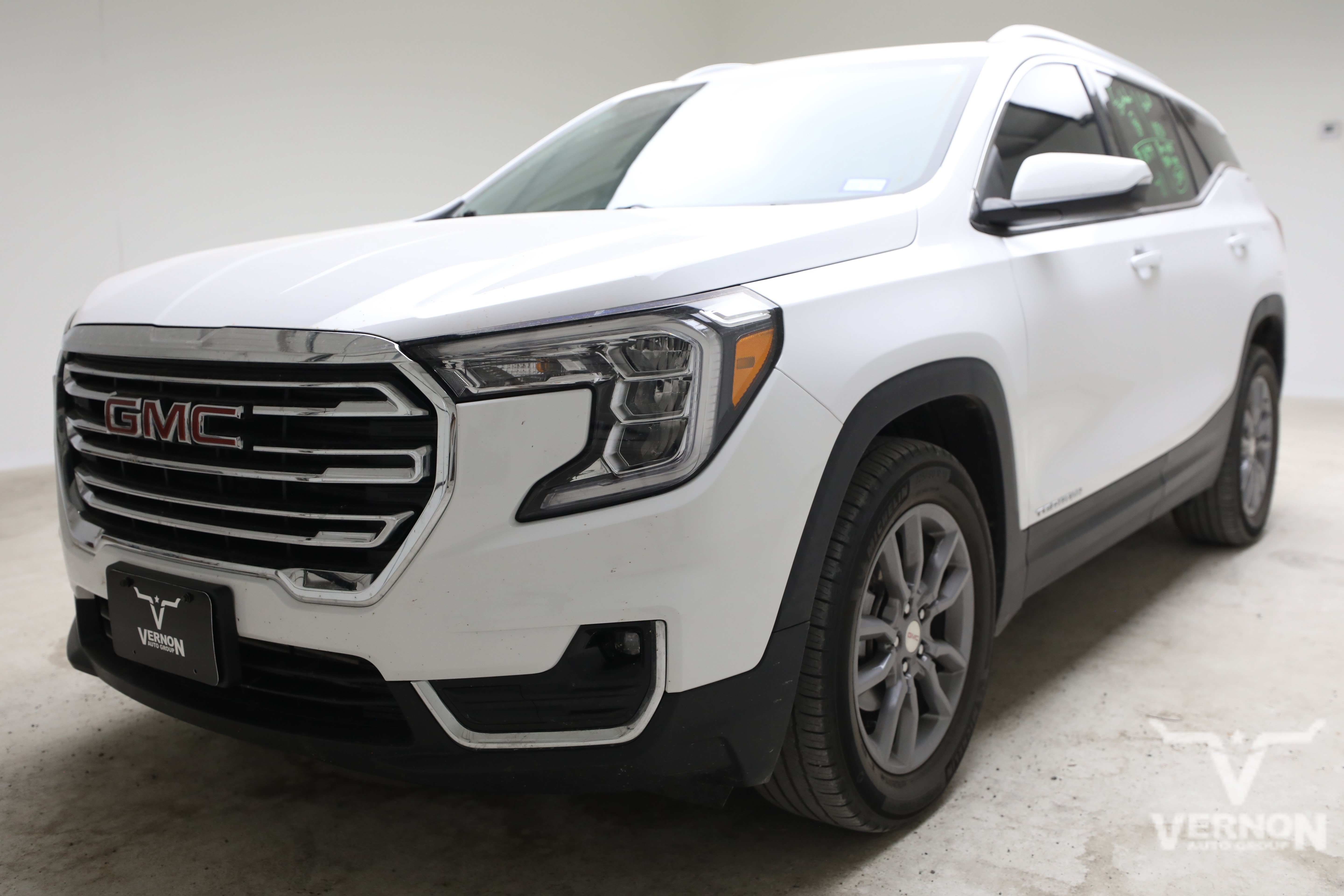 2024 GMC Terrain SLT AWD's photo
