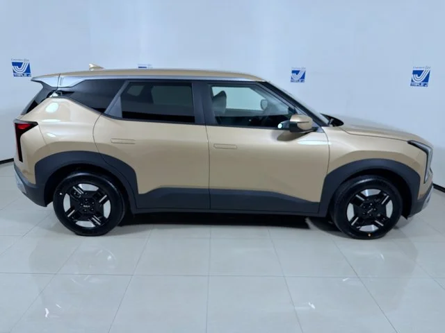 New 2027 TERRAIN BROWN Kia LX image 6