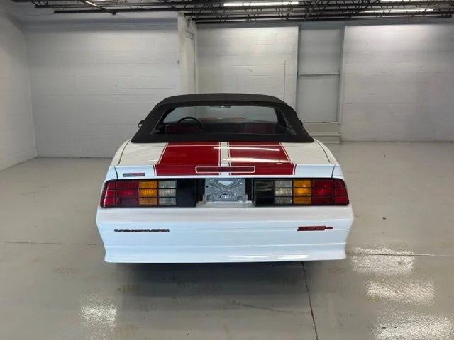Used 1992  Chevrolet Z28 image 7