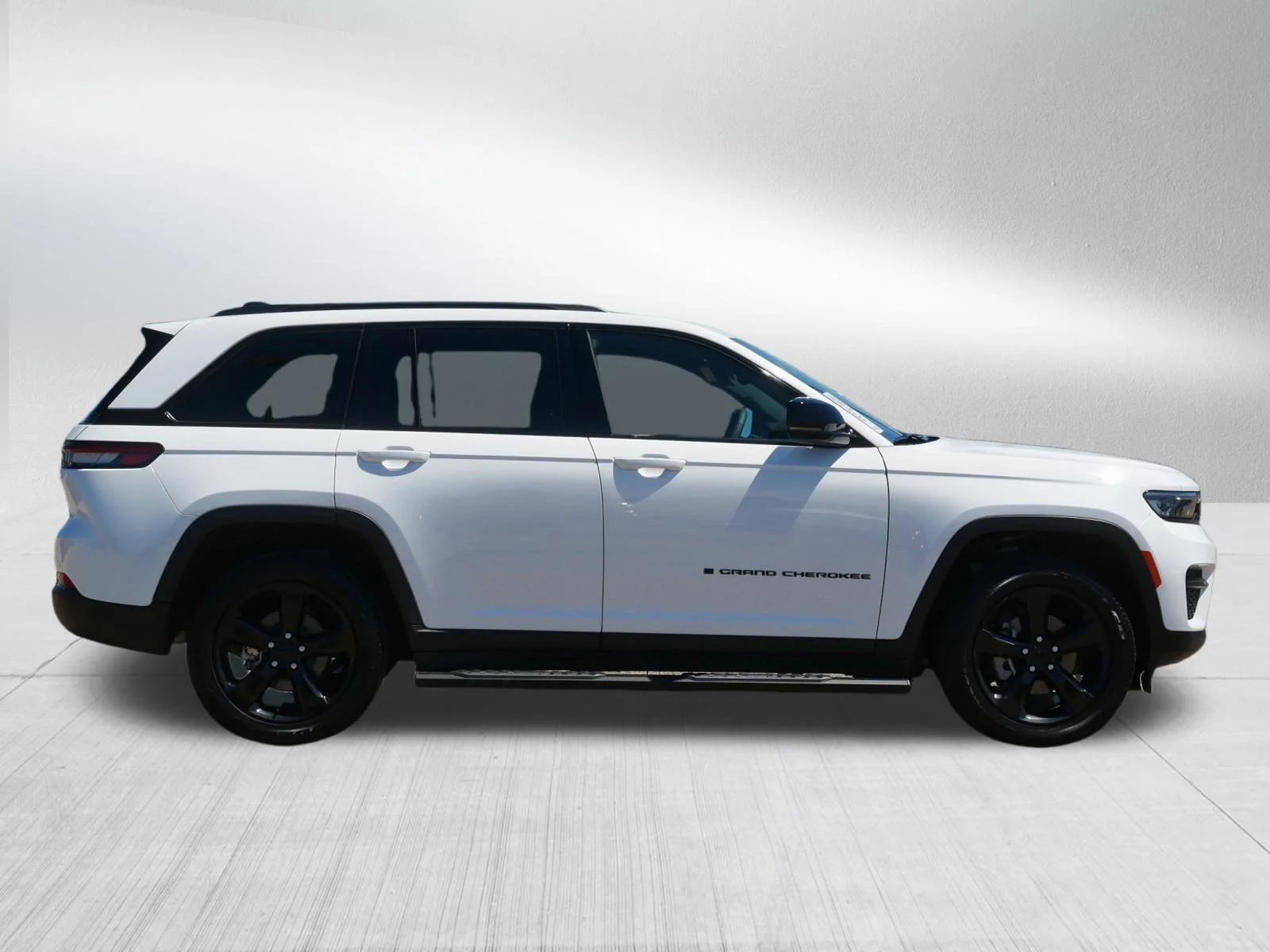 Used 2023 Bright White Clearcoat Jeep Altitude image 8