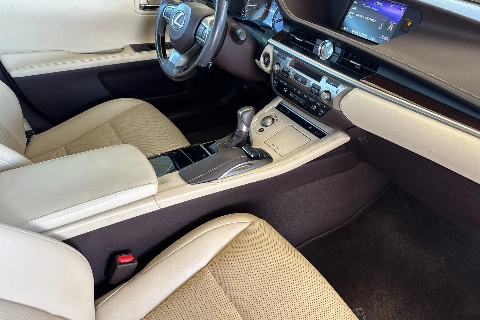 Used 2018 Matador Red Mica Lexus 350 image 18
