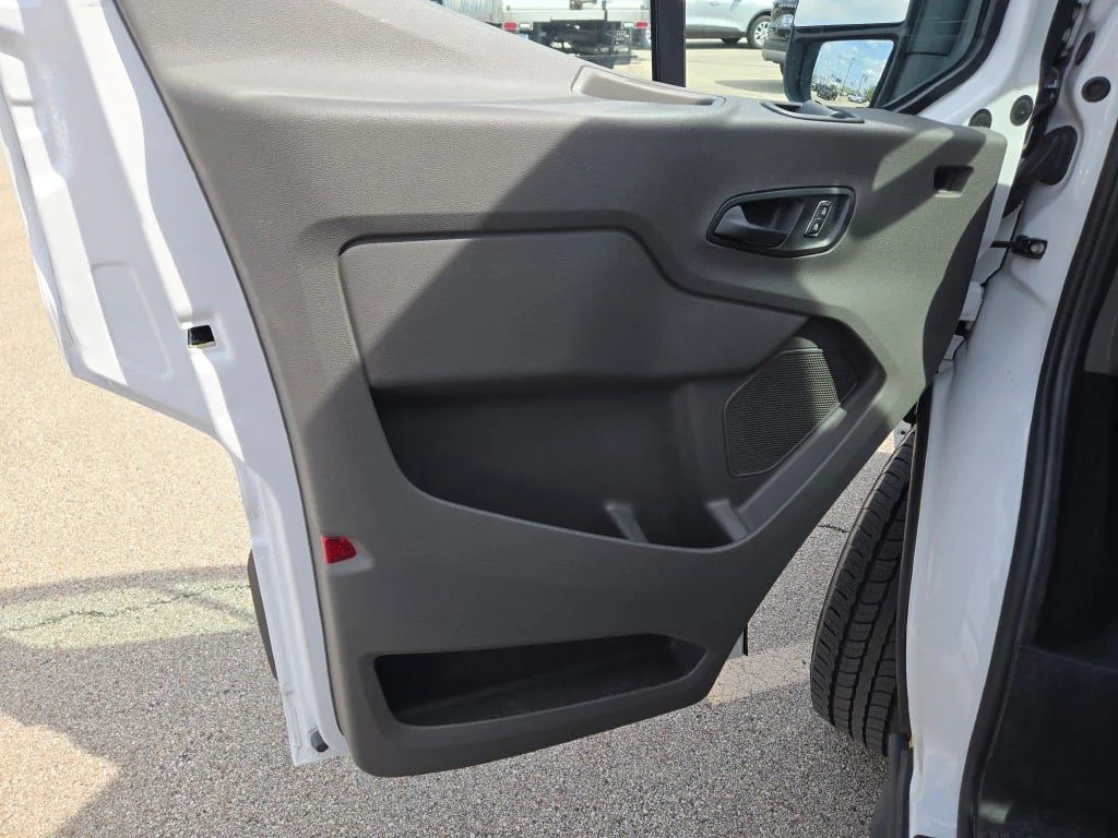 Certified Used 2024 Oxford White Ford XLT image 17