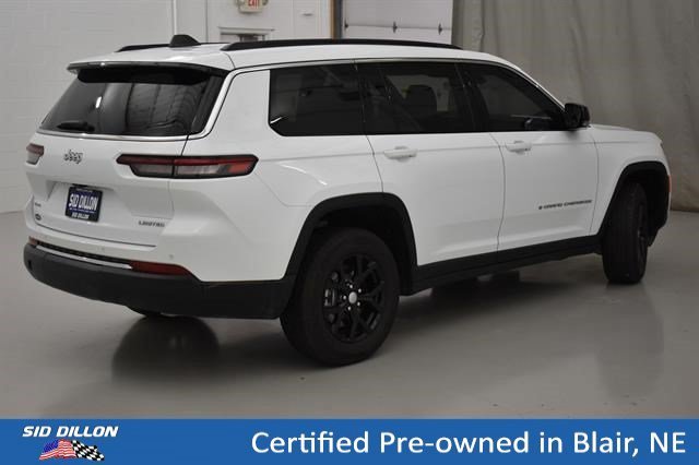 Used 2025 Bright White Clearcoat Jeep Limited image 15