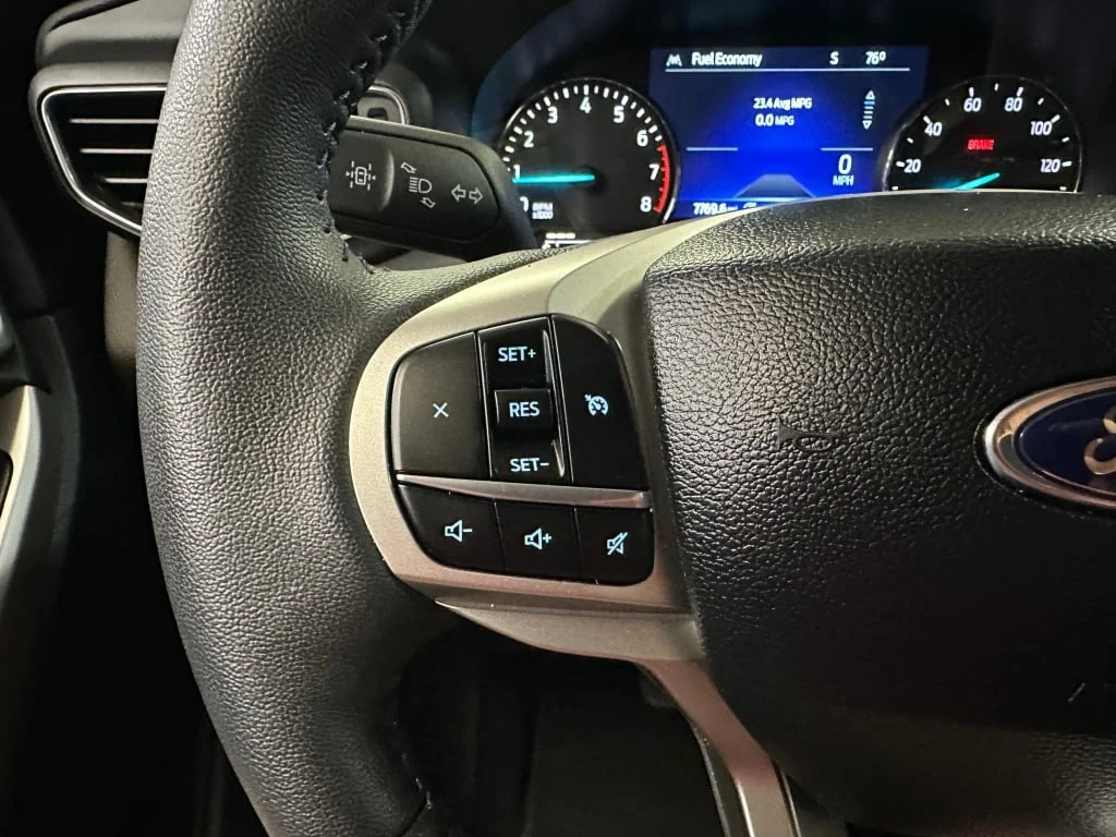 Used 2024 Red Ford XLT image 10