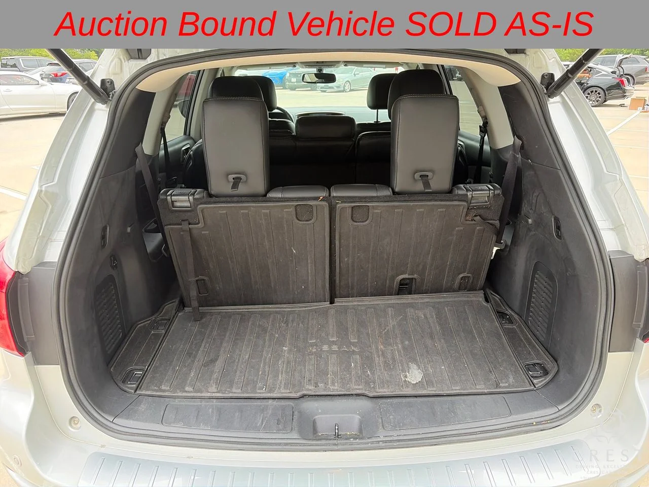 Used 2018 Brilliant Silver Nissan Platinum image 28