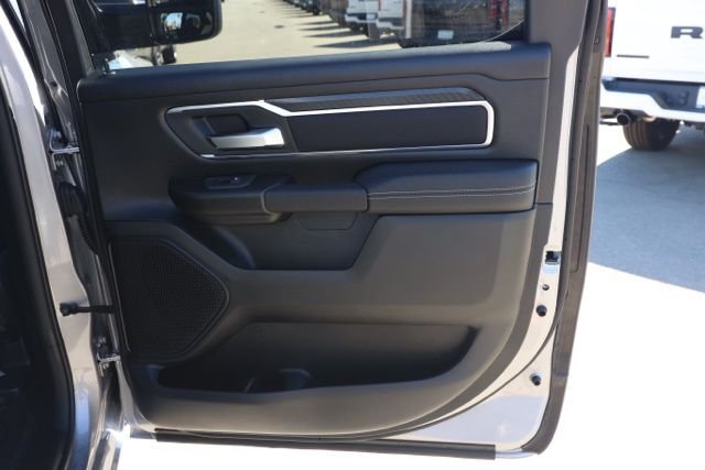 New 2026 Billet Silver Metallic Clear-Coat Exterior Paint RAM Big Horn/Lone Star image 17