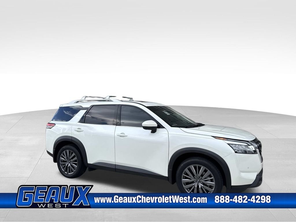 2024 Nissan Pathfinder SL