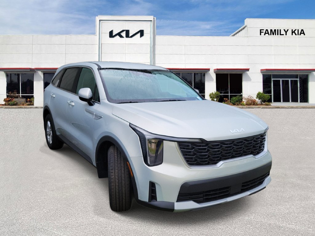 New 2026 Ivory Silver Kia LX image 5
