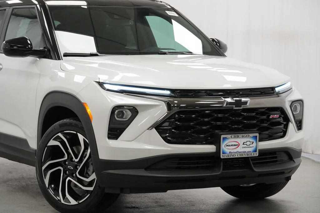 New 2026 Iridescent Pearl Tricoat Chevrolet RS image 8