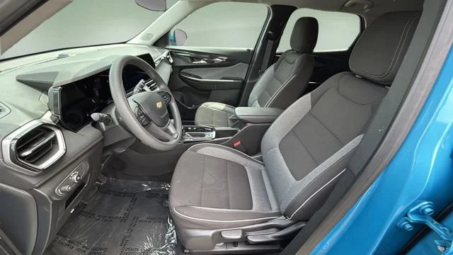 Used 2025 Marina Blue Metallic Chevrolet LT image 20