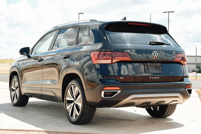 Used 2024  Volkswagen 1.5T SE image 4