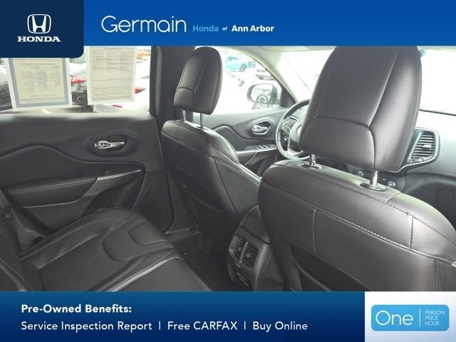 Used 2020 Billet Silver Metallic Jeep Latitude Plus image 38
