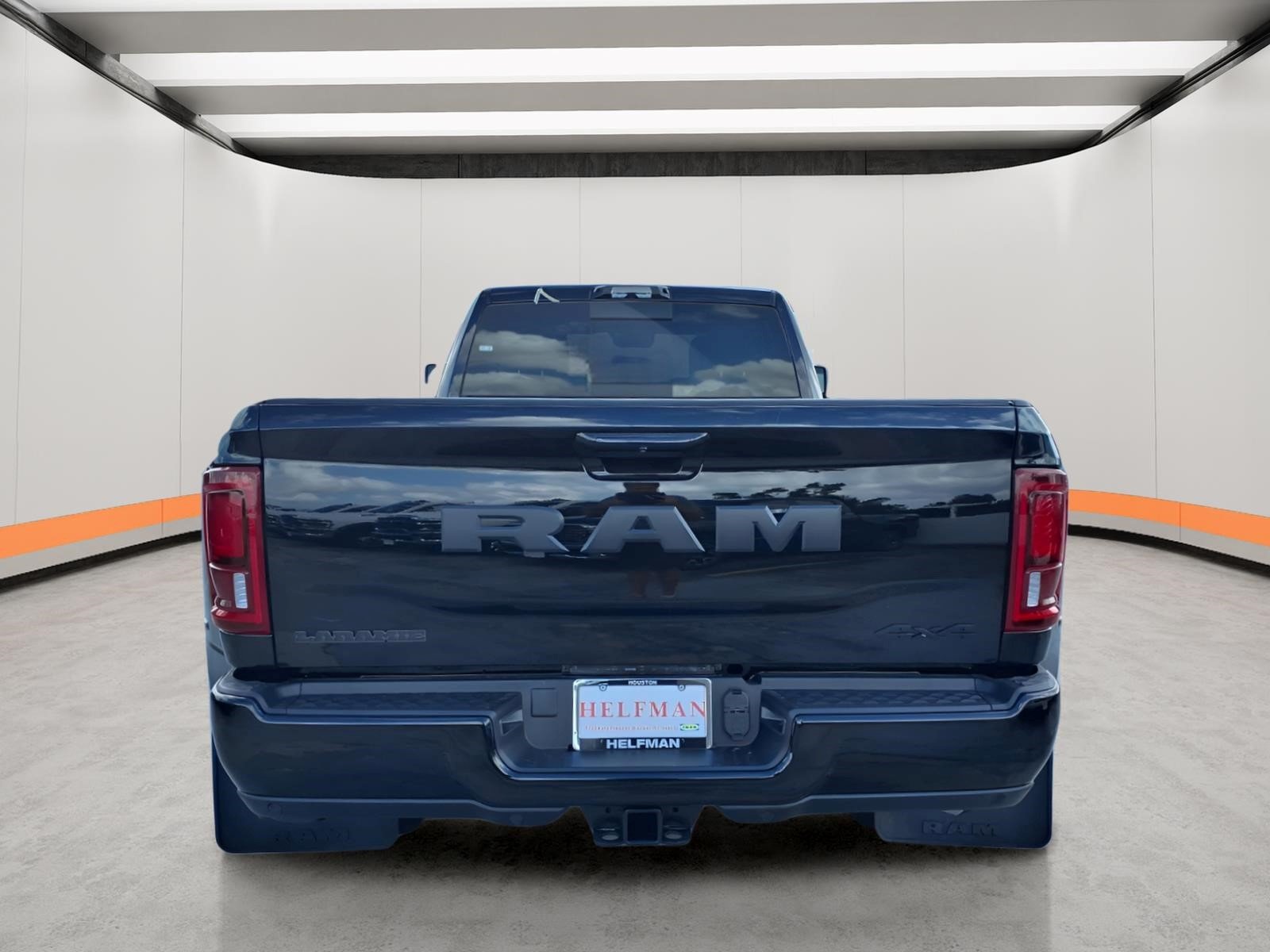 New 2026 Diamond Black Crystal Pearl-Coat Exterior Paint RAM Laramie image 6