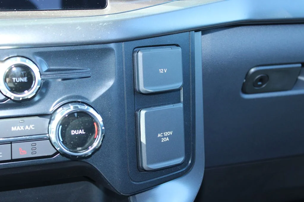 New 2026 Agate Black Metallic Ford Tremor® image 32