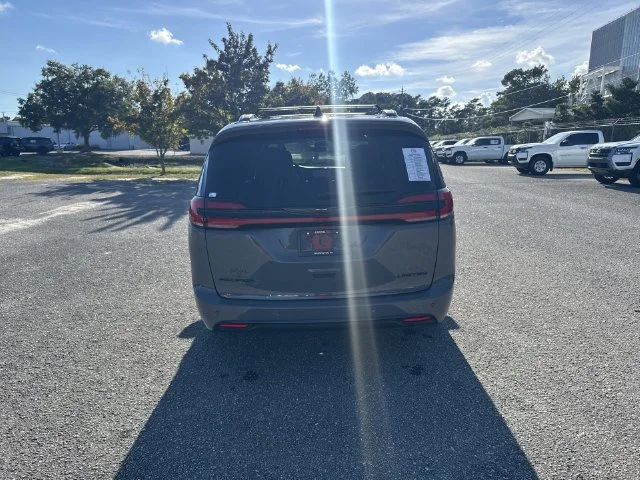 Used 2025 White Chrysler Limited image 6