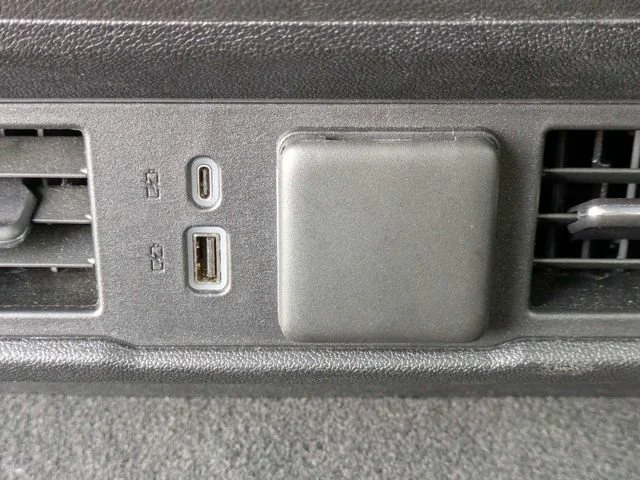 Used 2024 Downpour Metallic GMC Elevation image 15