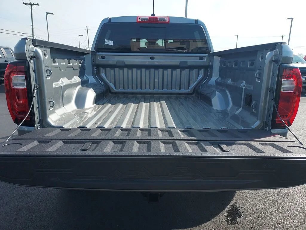 New 2026 Sterling Metallic GMC Elevation image 29