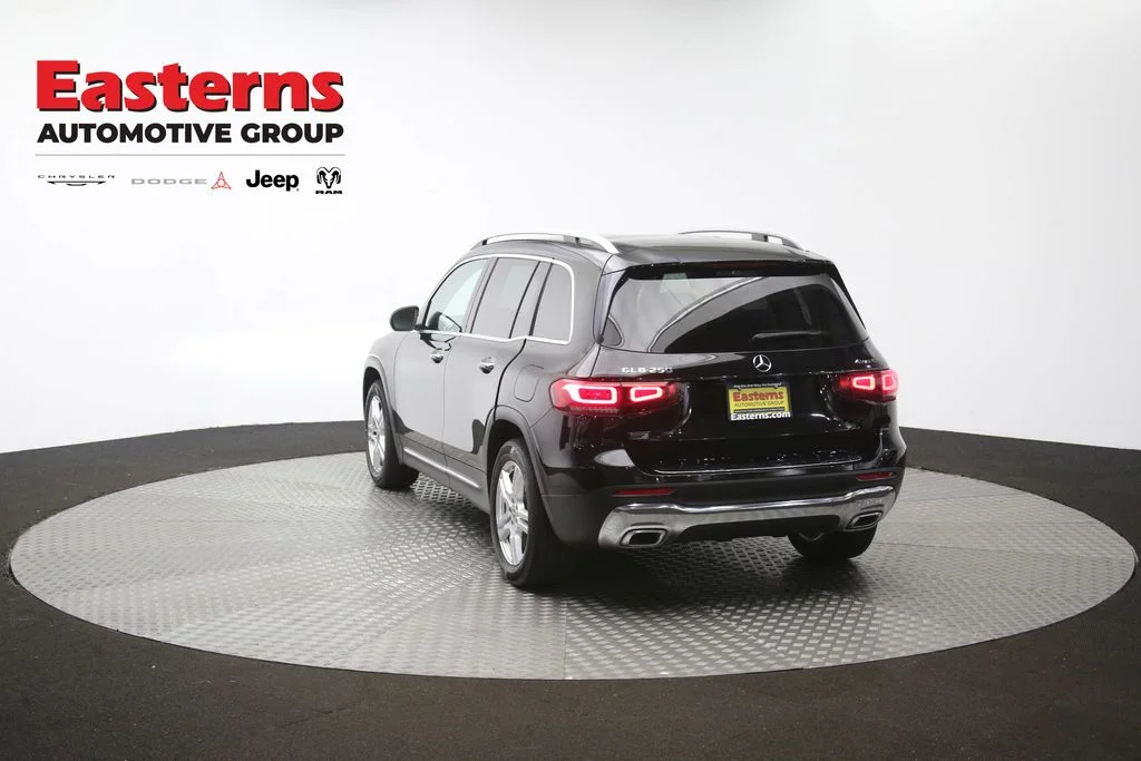 Used 2021 Black Mercedes-Benz GLB 250 image 62