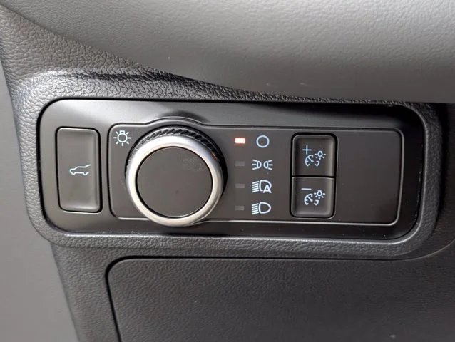 New 2027 Carbonized Gray Metallic Ford Active image 38