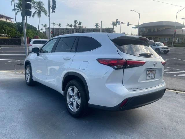 Used 2023 White Toyota LE image 4