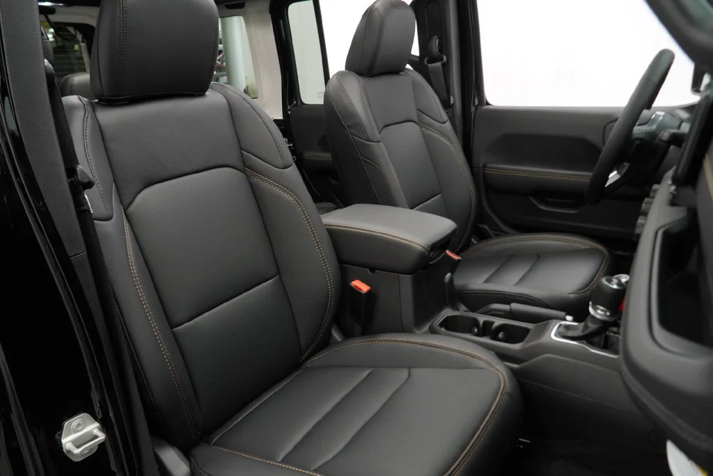 New 2027 Black Clear-Coat Paint Jeep Sahara image 35