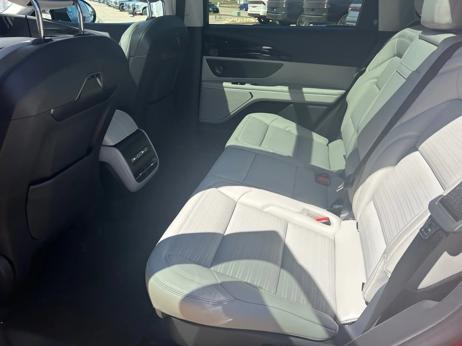 New 2026 Red Carpet Metallic Tinted Clearcoat Lincoln Reserve image 19