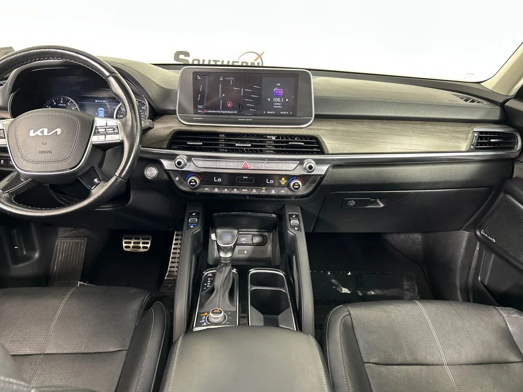 Used 2022 Black Kia SX image 17