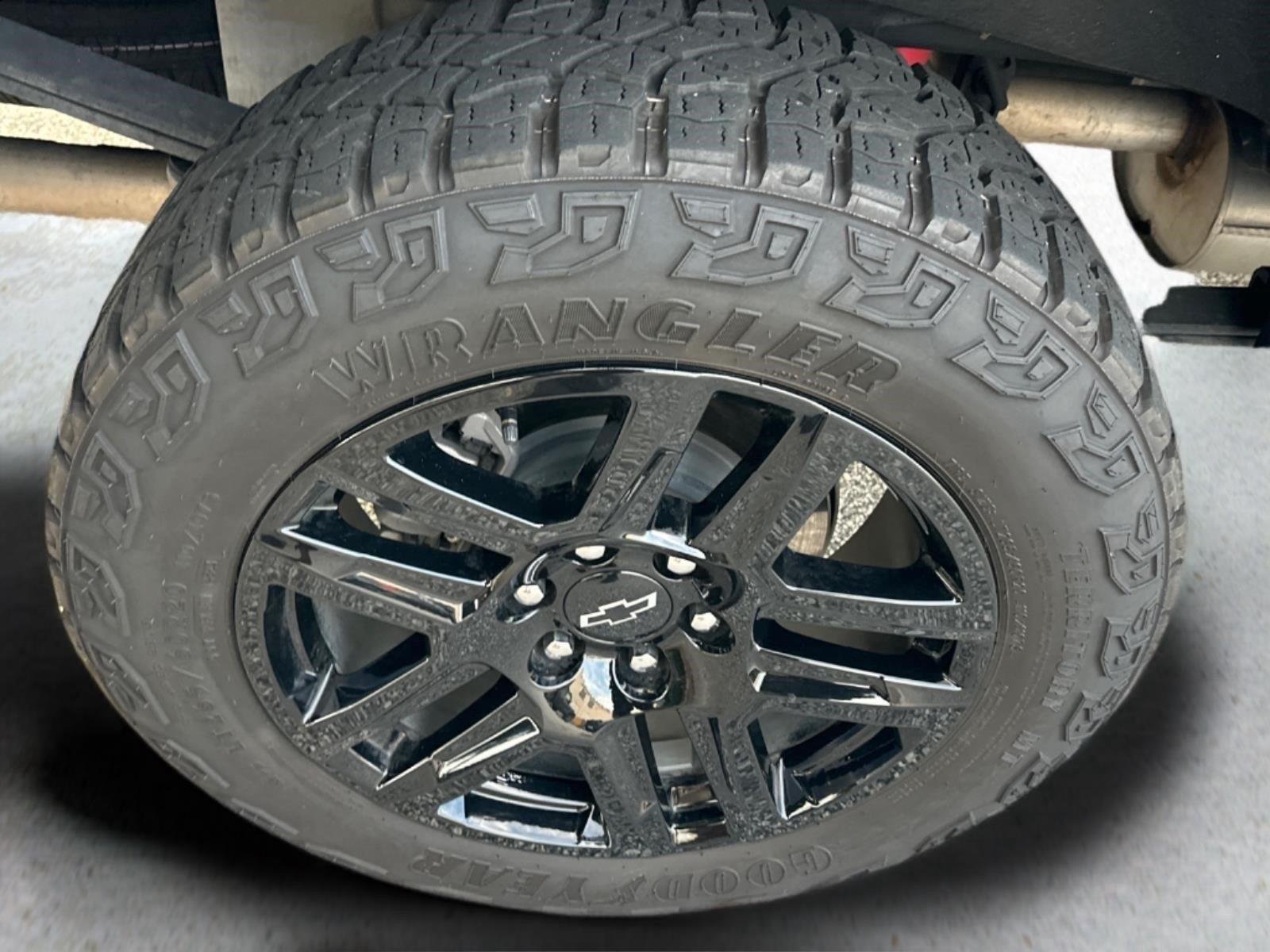 Used 2024 Slate Gray Metallic Chevrolet Custom Trail Boss image 11