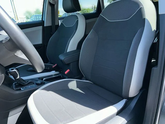 2025 Volkswagen Taos SE - Photo 12