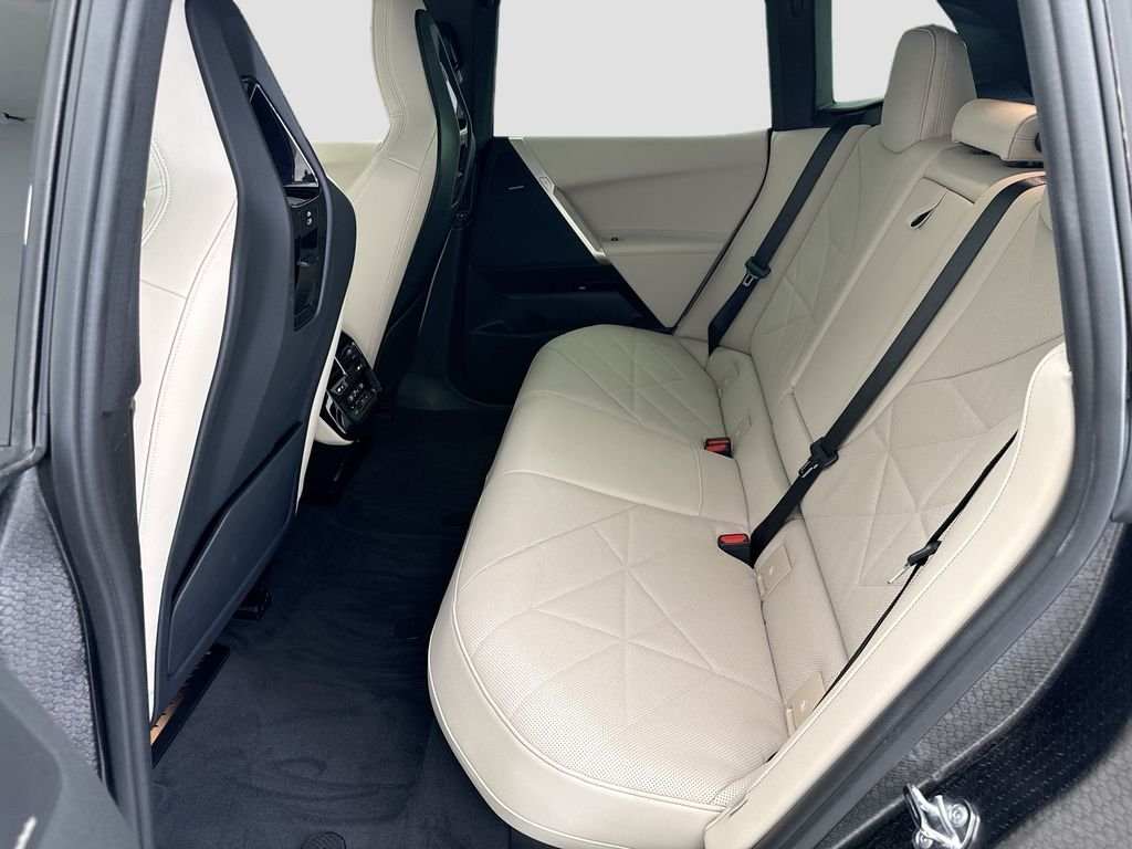 2026 BMW iX 60 - Photo 20