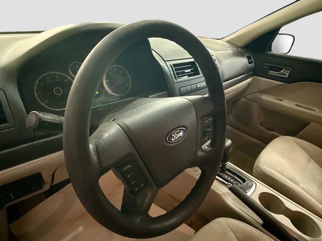 Used 2009  Ford S image 11