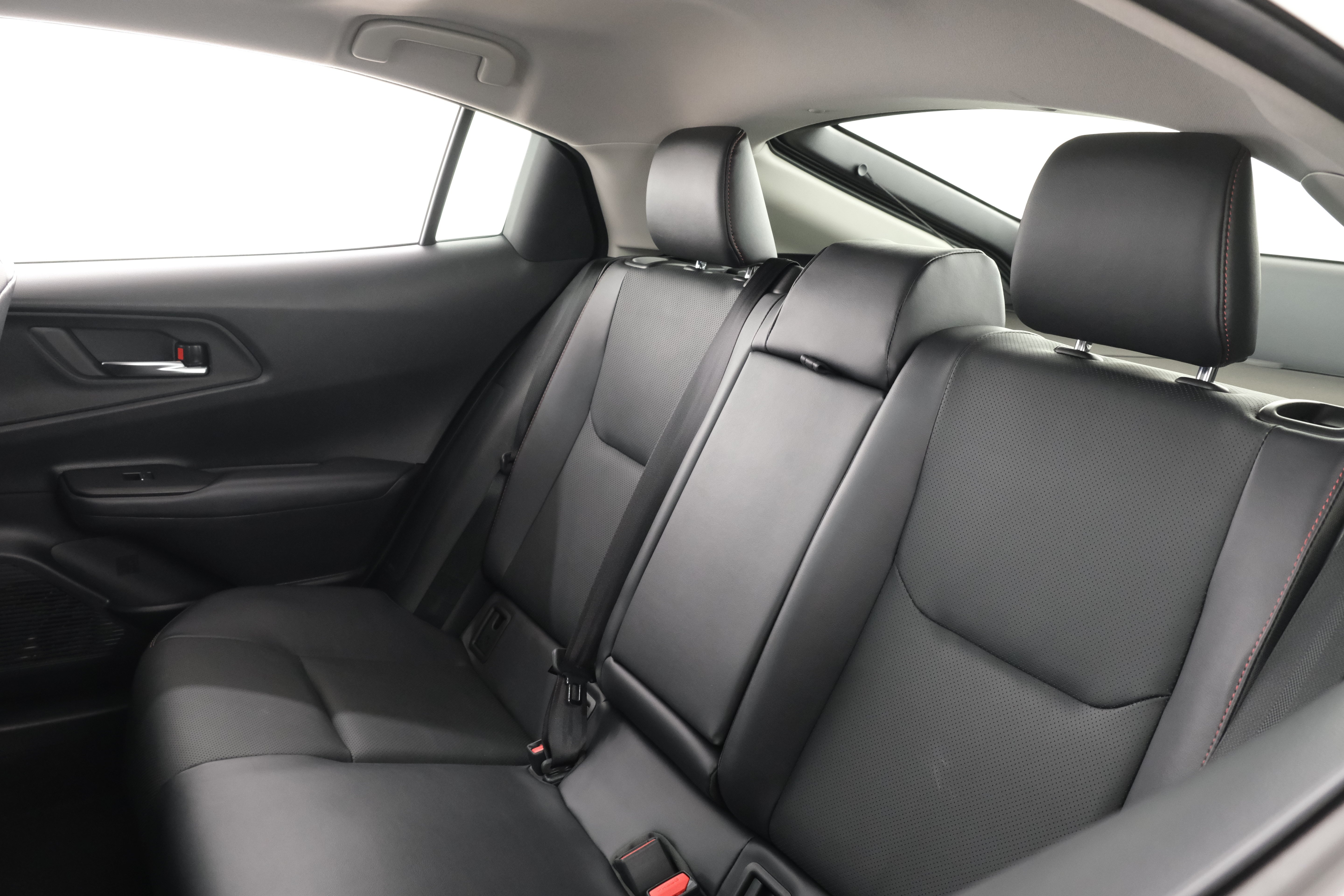 Certified Used 2025 Wind Chill Pearl Toyota XSE Premium image 35